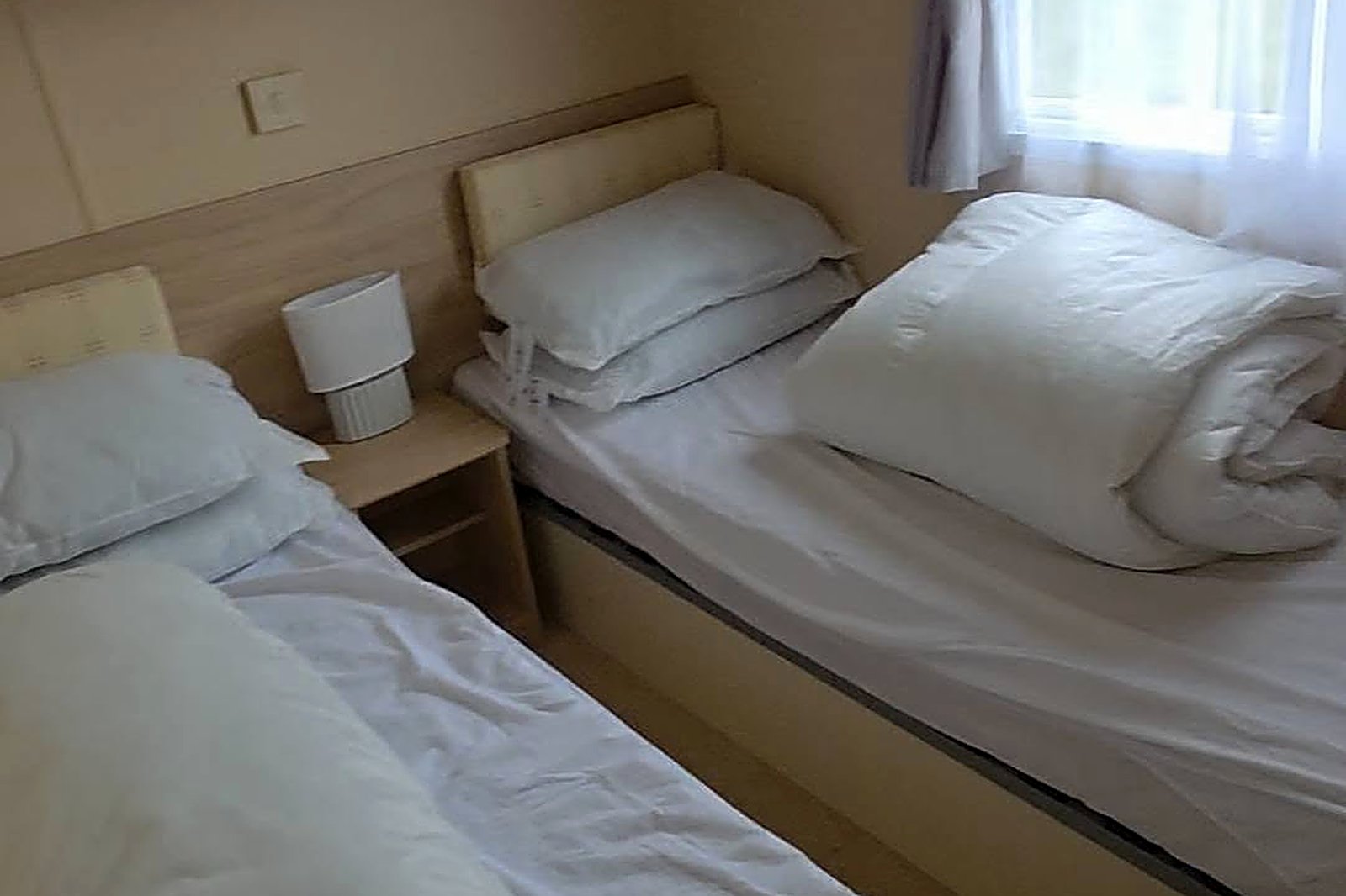 Twin bedroom